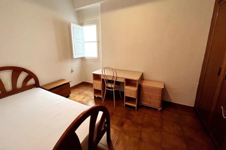 Comfortable Room - Habitacion Acogedora فالنسيا المظهر الخارجي الصورة